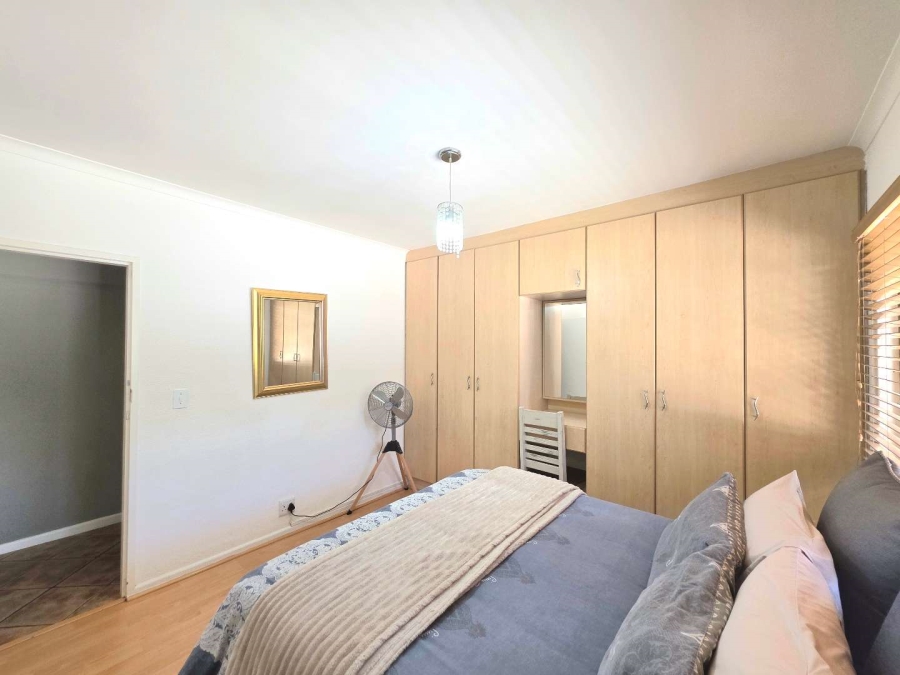 5 Bedroom Property for Sale in Plattekloof Western Cape